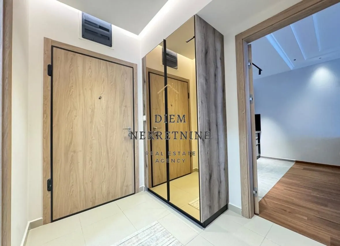 Izdavanje, jednosoban stan, 53m², Master Kvart, Podgorica
