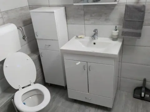 Prodaja, kuća, 190m², Petrovaradin, Novi Sad - image 5