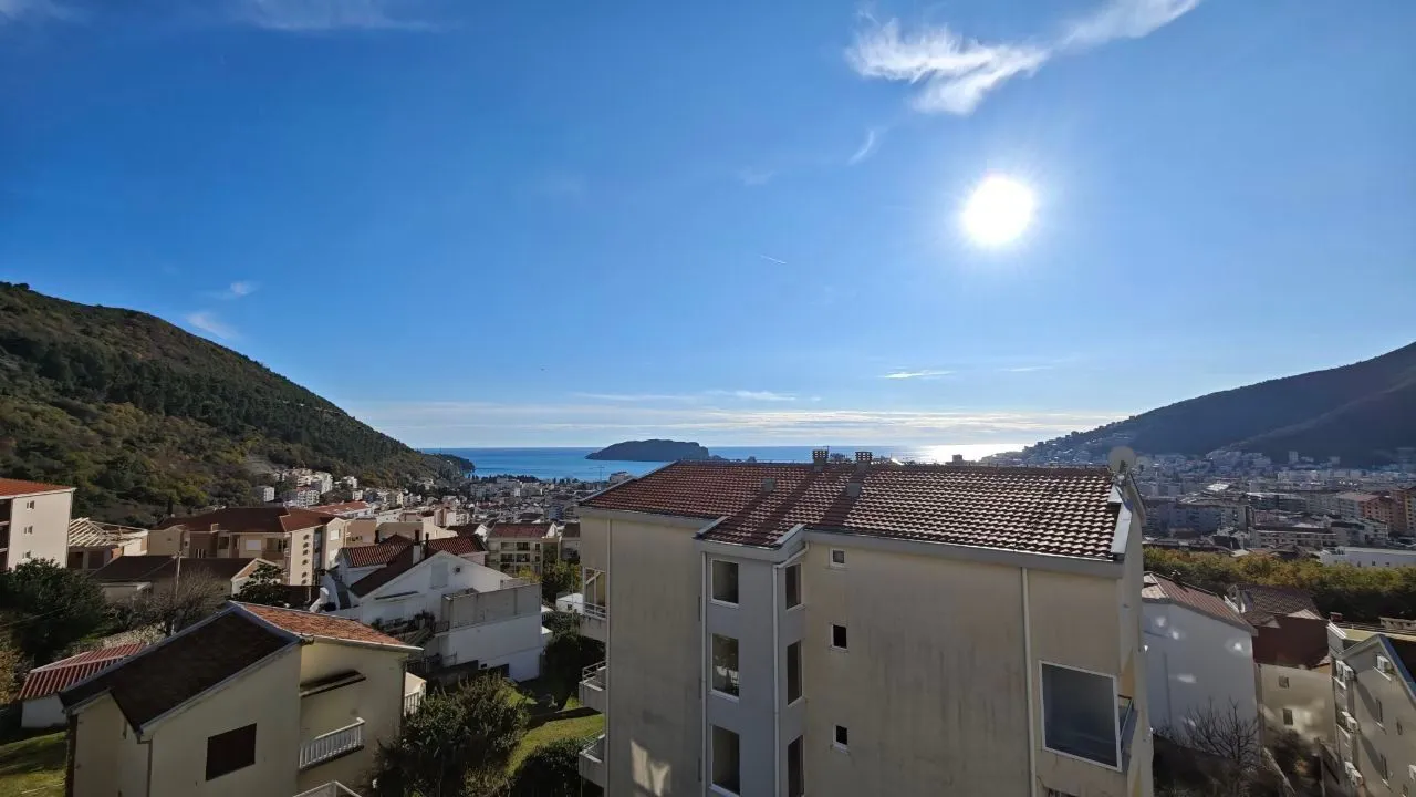 Prodaja, jednosoban stan, 61m², Lazi, Budva