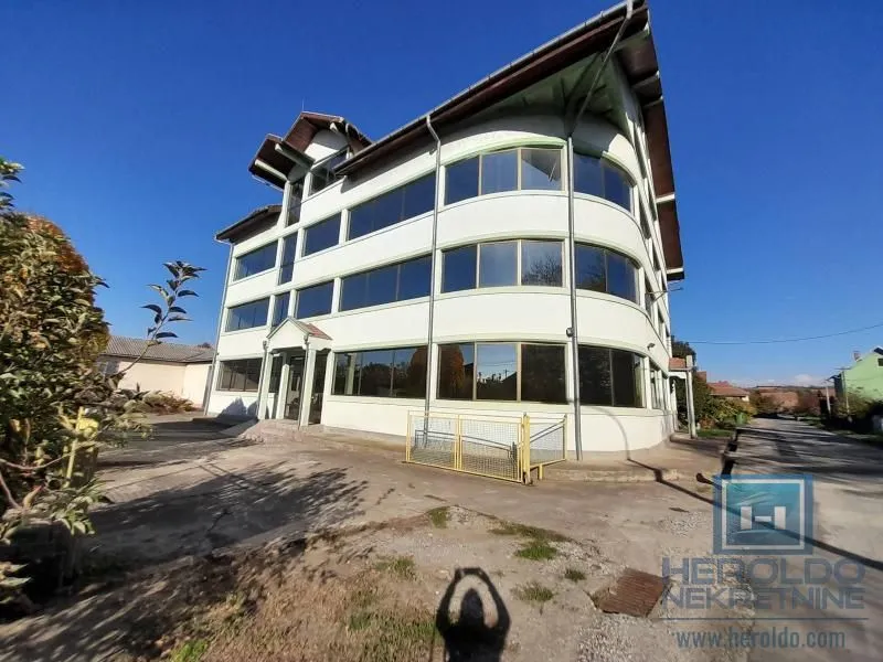 Rent, office space, 1300m², Supska, Ćuprija