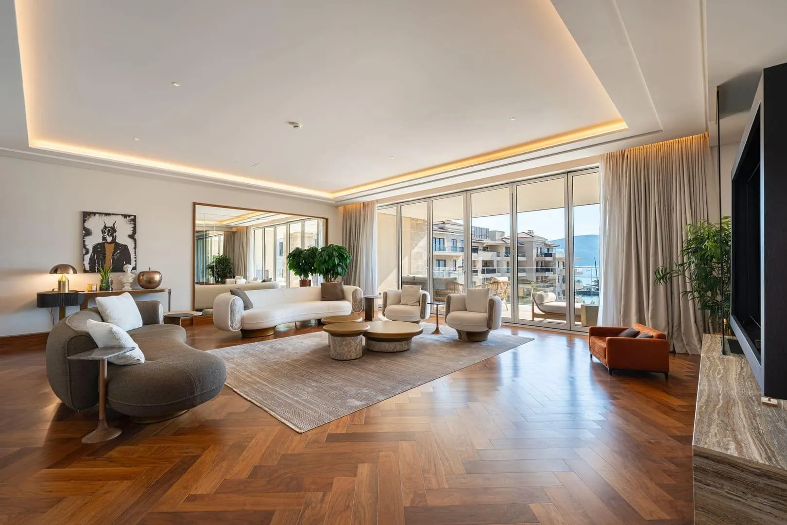 Prodaja, četvorosoban stan, 350m², Porto Montenegro, Tivat