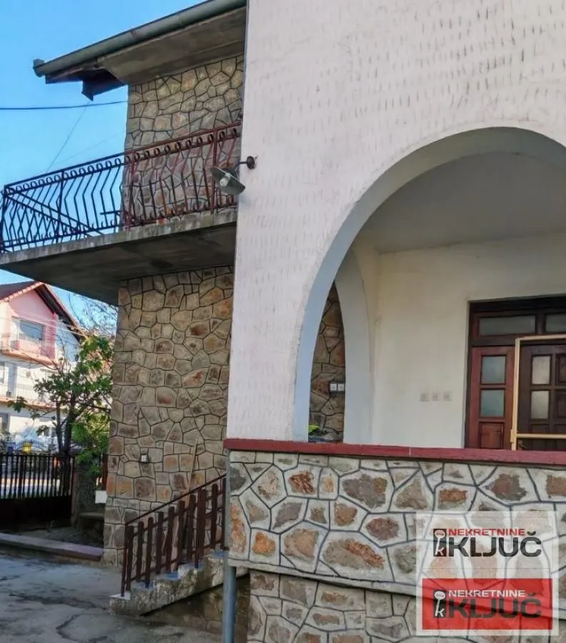 Prodaja, kuća, 163m², Futog, Novi Sad Sve Podlokacije