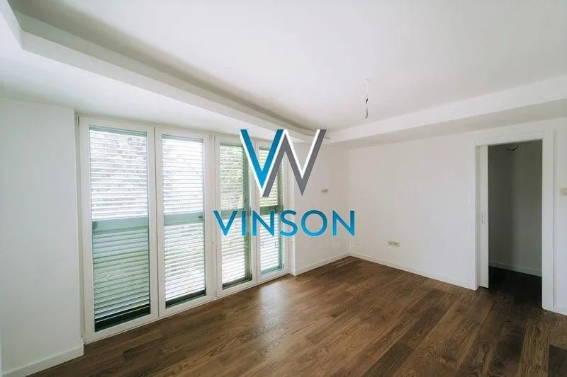 Prodaja, trosoban stan, 130m², Petrovaradin, Novi Sad