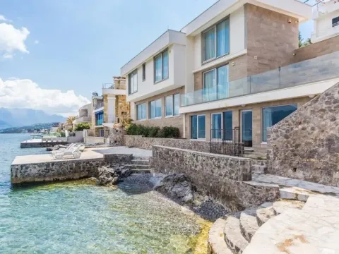 Prodaja, kuća, 240m², Tivat, Crna Gora