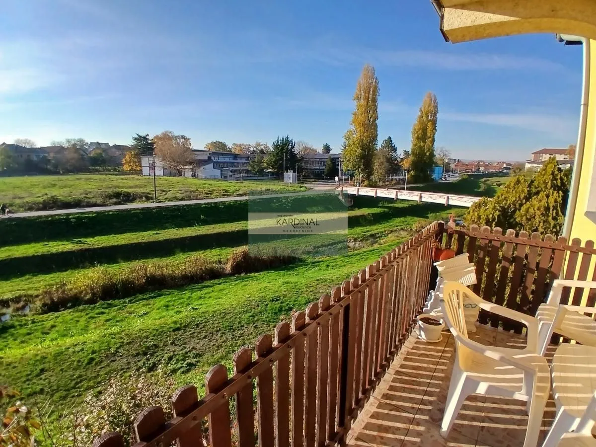 Prodaja, kuća, 440m², Centar, Jagodina