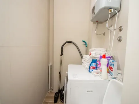 Rent, one bedroom apartment, 46m², Budva, Crna Gora - image 21
