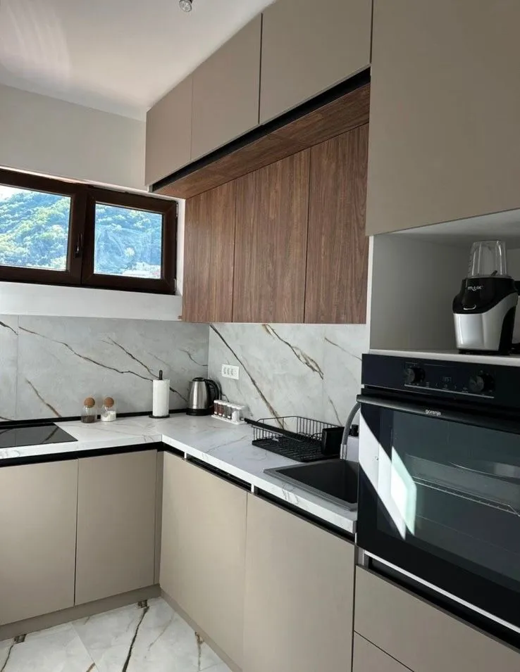 Rent, two bedroom apartment, 70m², Seljanovo, Tivat