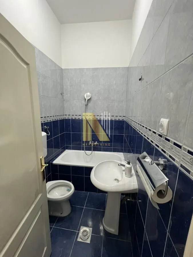Rent, office space, 50m², Centar, Novi Sad