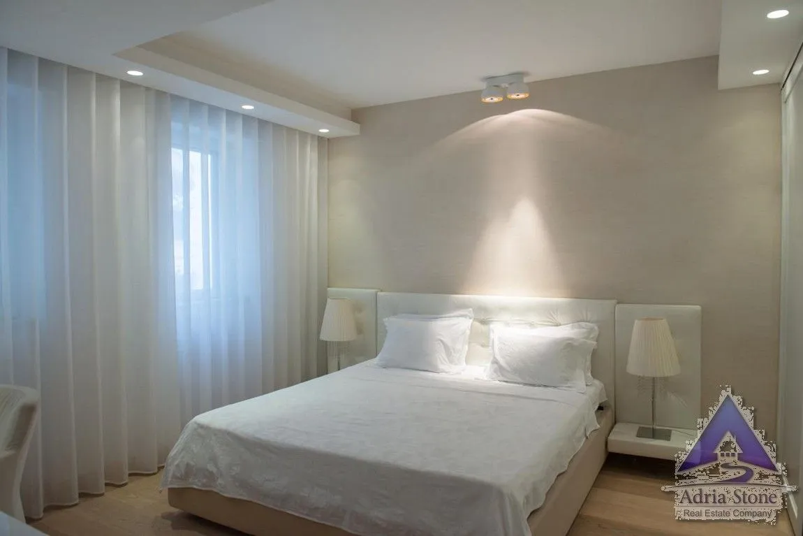 Rent, one bedroom apartment, 77m², Centar, Budva