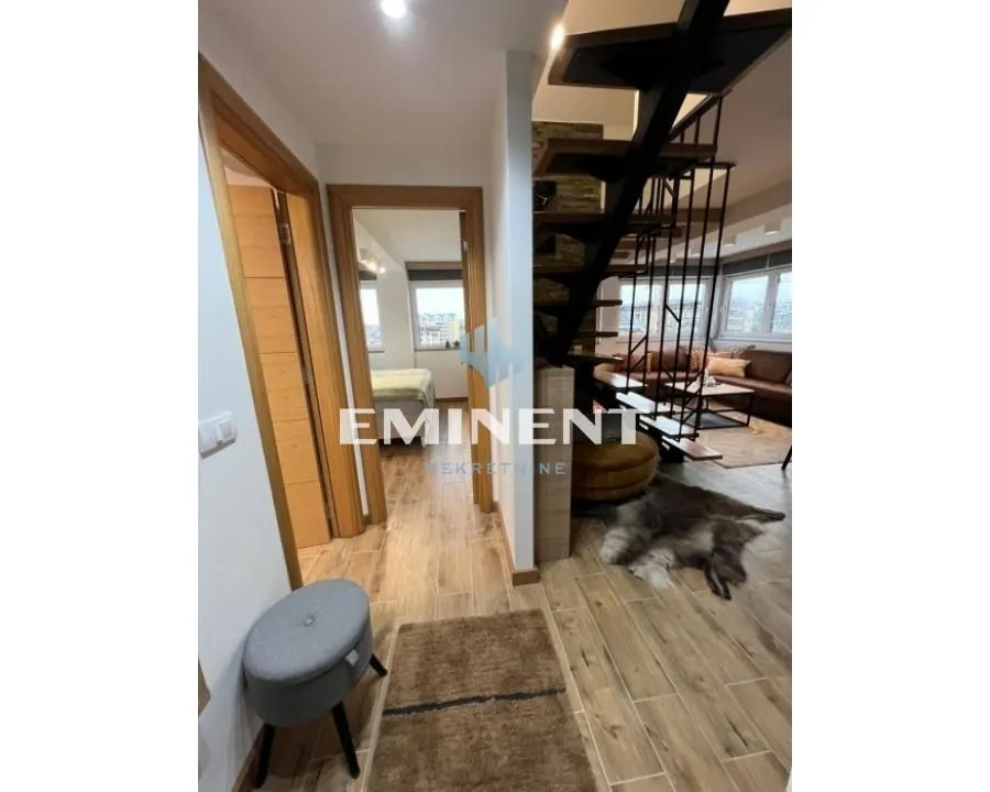 Prodaja, trosoban stan, 59m², Centar, Zlatibor