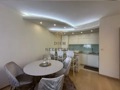 Rent, two bedroom apartment, 68m², City Kvart, Podgorica - image 3