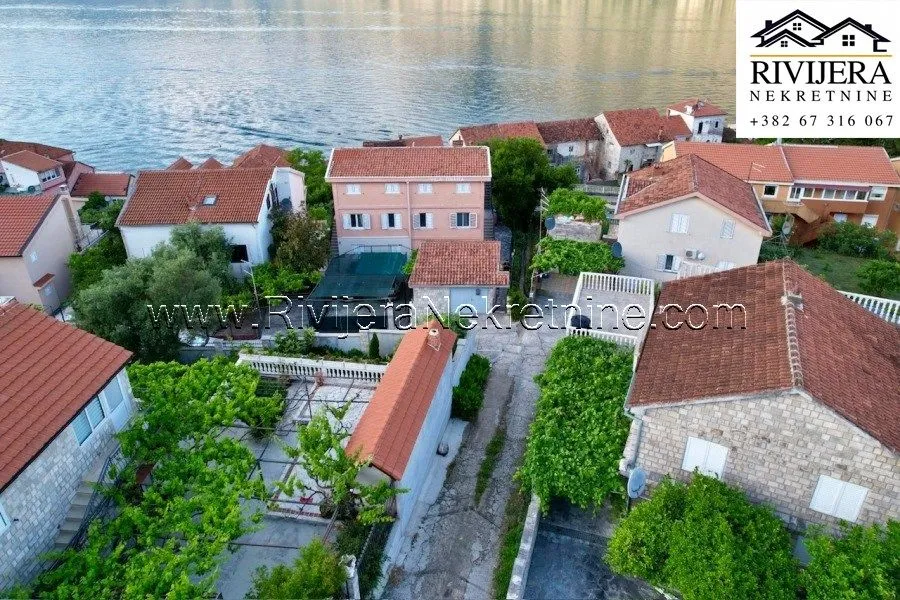 Prodaja, kuća, 301m², Prčanj, Kotor