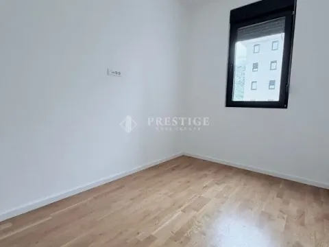 Rent, two bedroom apartment, 64m², Tološi, Podgorica - image 9