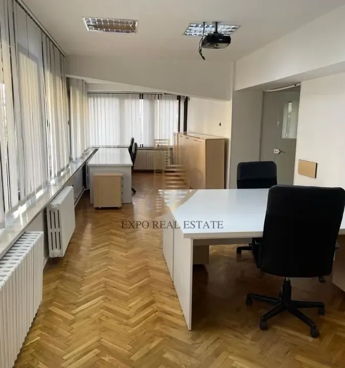 Izdavanje, poslovni prostor, 106m², Bulevar Oslobodjenja, Novi Sad Sve Podlokacije