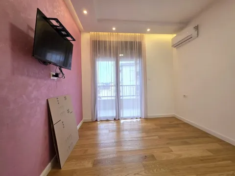 Rent, apartment, 60m², Blok 6, Podgorica - image 14