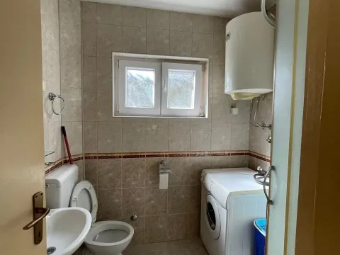 Izdavanje, kuća, 100m², Murtovina, Podgorica - image 11