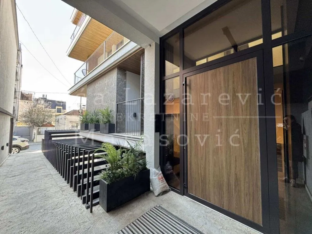 Prodaja, stan, 174m², Lekino Brdo, Voždovac Sve Podlokacije