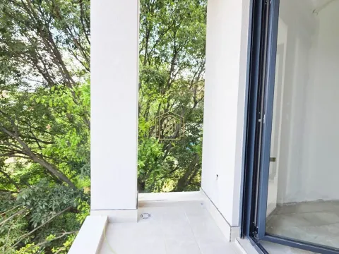 Prodaja, dvosoban stan, 59m², Dalmatinska ulica, Podgorica - image 8