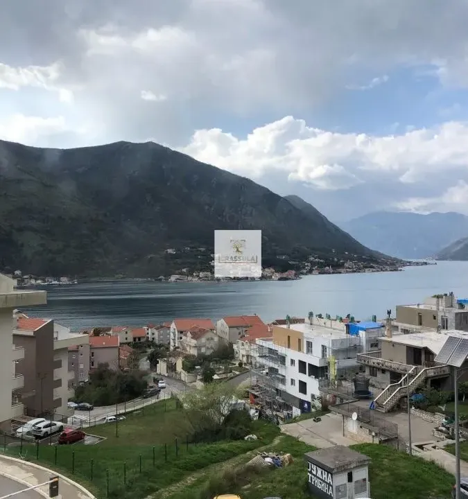 Prodaja, dvosoban stan, 106m², Kotor, Crna Gora