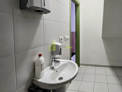 Rent, office space, 97m², City Kvart, Podgorica - image 8