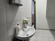 Izdavanje, poslovni prostor, 97m², City Kvart, Podgorica - image 8