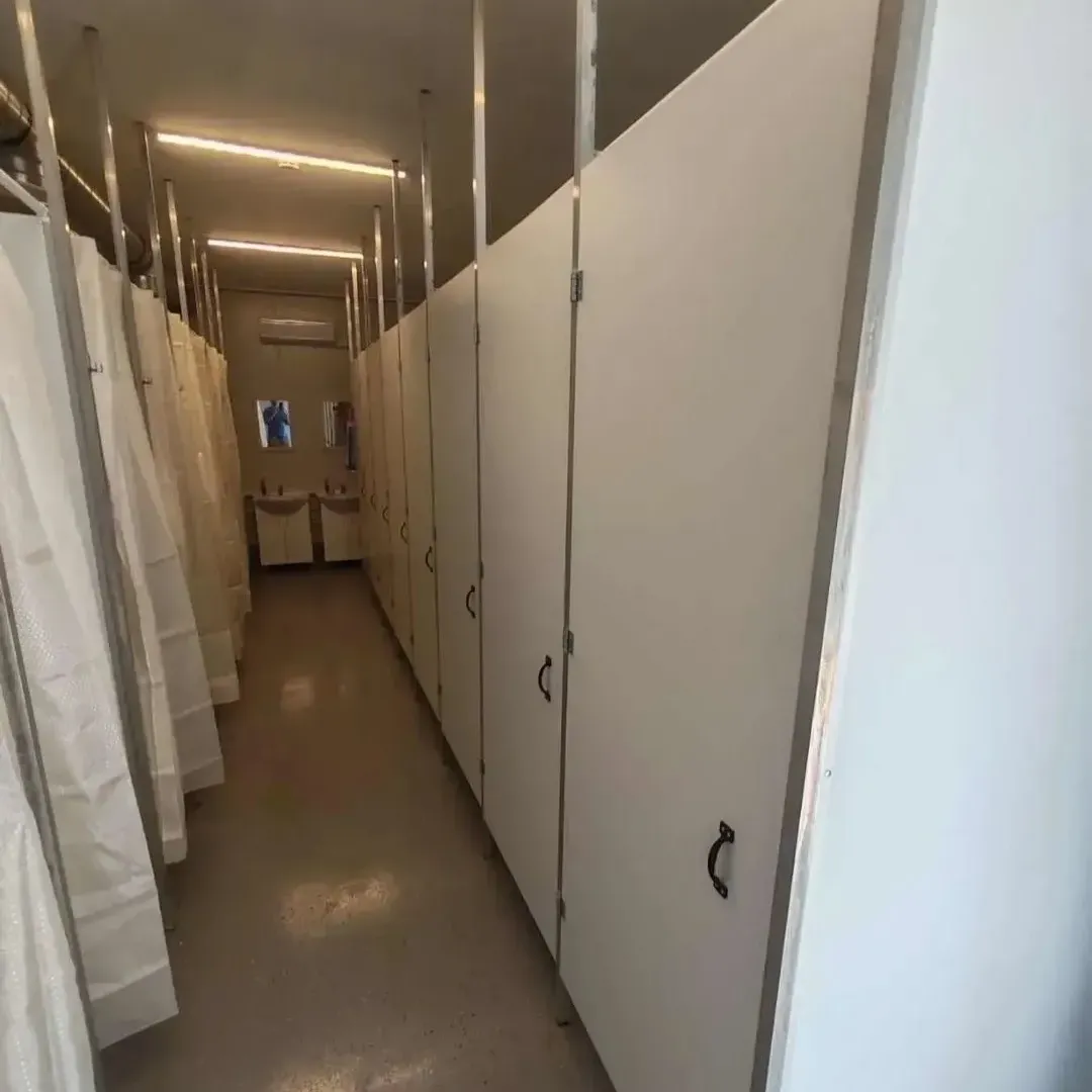 Izdavanje, kuća, 320m², Dobanovci, Surčin