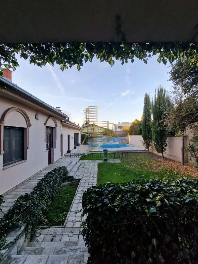 Rent, office space, 450m², Bulevar Evrope, Novi Sad Sve Podlokacije