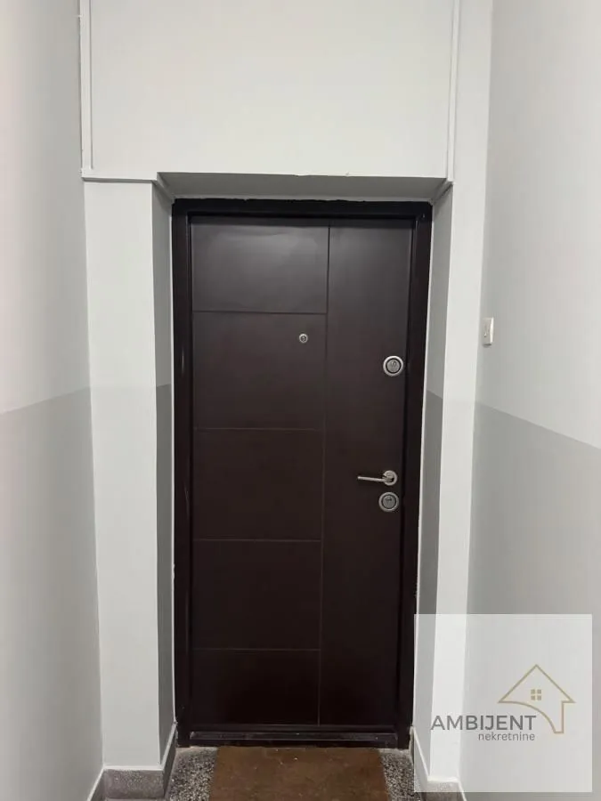 Prodaja, trosoban stan, 54m², Zemun Sve Podlokacije, Beograd