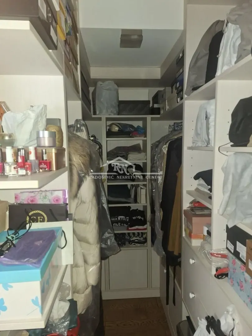 Prodaja, dvosoban stan, 87m², Voždovac Sve Podlokacije, Beograd