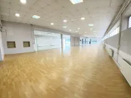 Izdavanje, poslovni prostor, 850m², Zemun Sve Podlokacije, Beograd - image 1