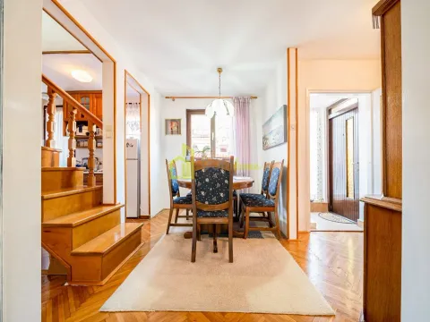 Prodaja, trosoban stan, 70m², Budva, Crna Gora - image 12