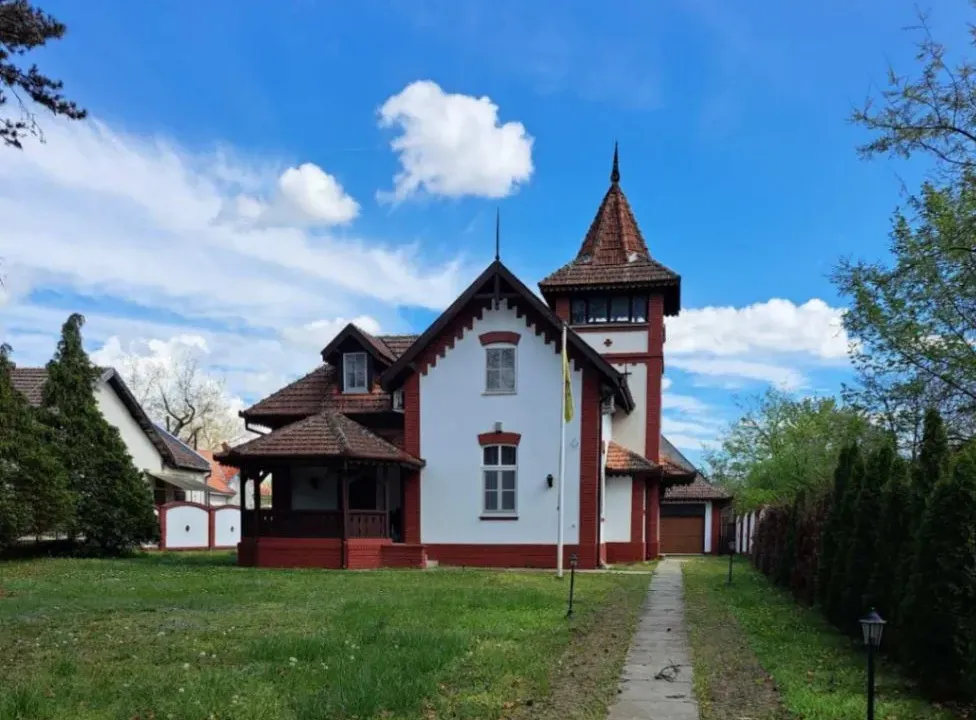 Sale, house, 355m², Palić, Subotica