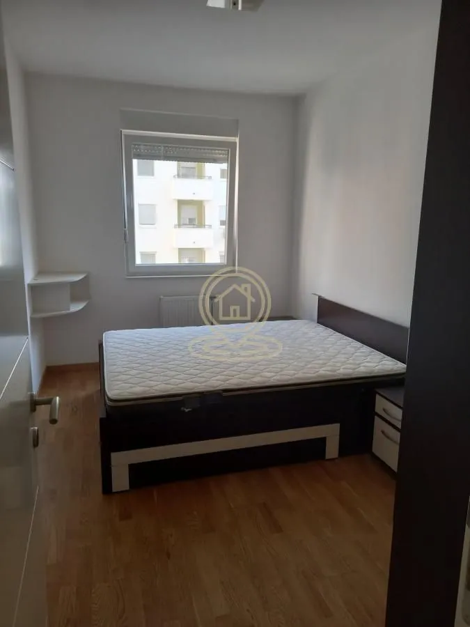 Prodaja, trosoban stan, 60m², Rotkvarija, Novi Sad Sve Podlokacije