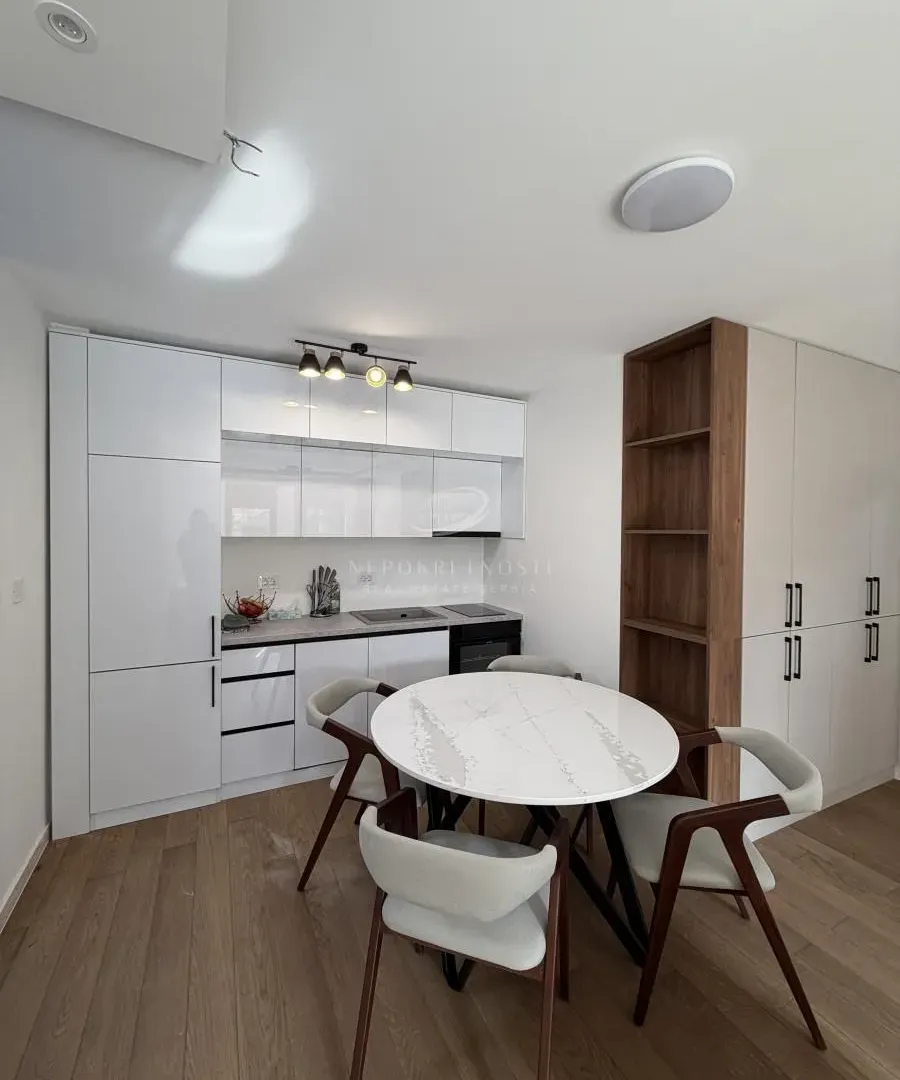 Izdavanje, jednosoban stan, 45m², Lekino Brdo, Voždovac Sve Podlokacije