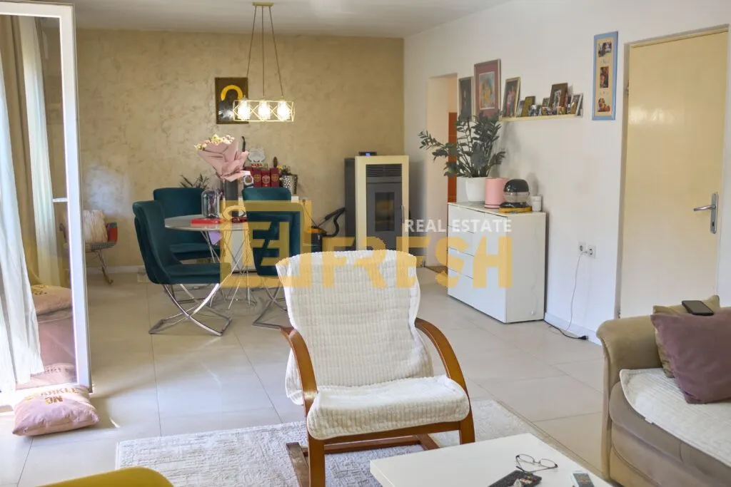 Prodaja, kuća, 300m², Zabjelo, Podgorica