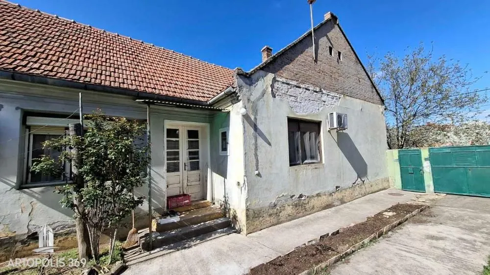 Sale, house, 248m², Dobanovci, Surčin