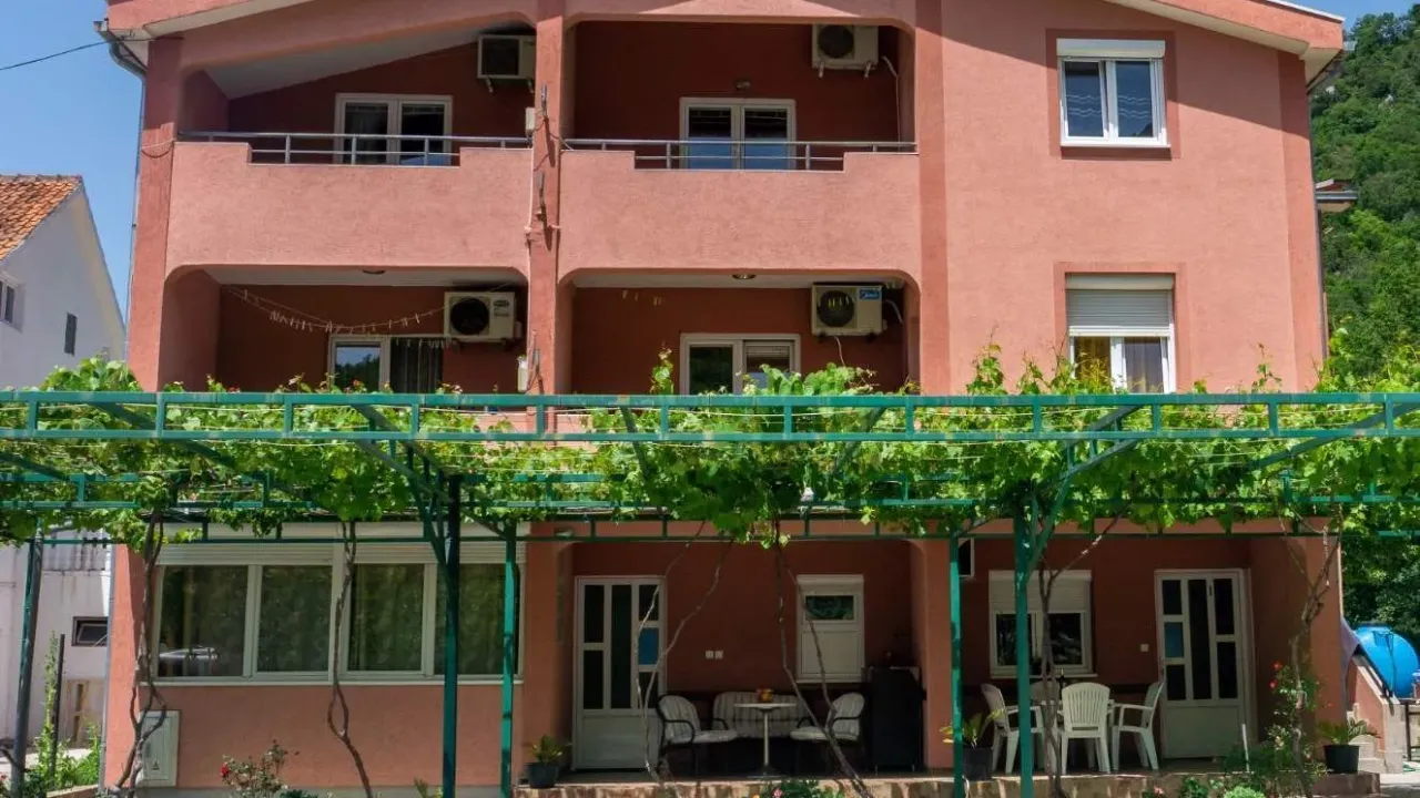 Sale, house, 700m², Lastva Grbaljska, Kotor