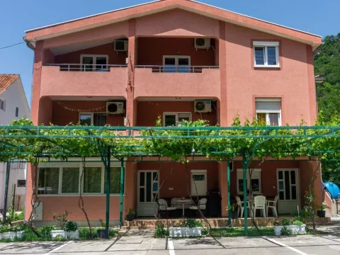 Sale, house, 700m², Lastva Grbaljska, Kotor - image 1
