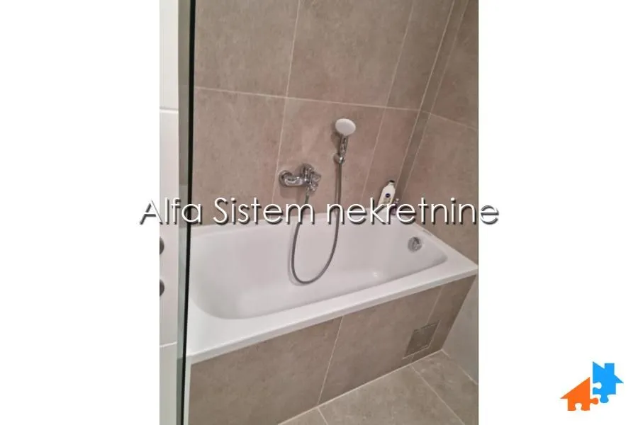 Izdavanje, trosoban stan, 62m², Novi Beograd Blok 65, Novi Beograd Sve Podlokacije
