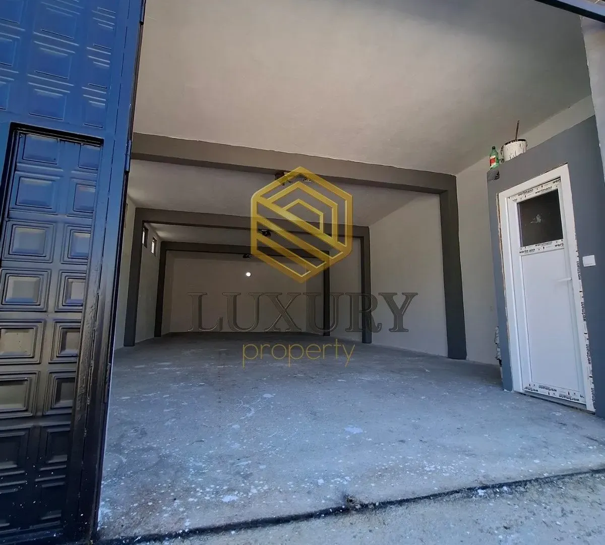 Rent, office space, 105m², Tuzi, Podgorica