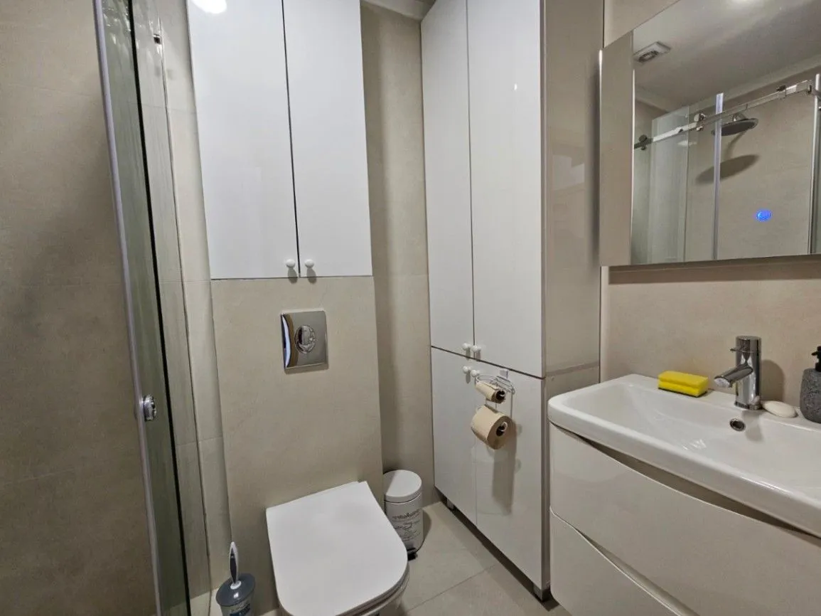 Izdavanje, jednosoban stan, 45m², New City, Podgorica