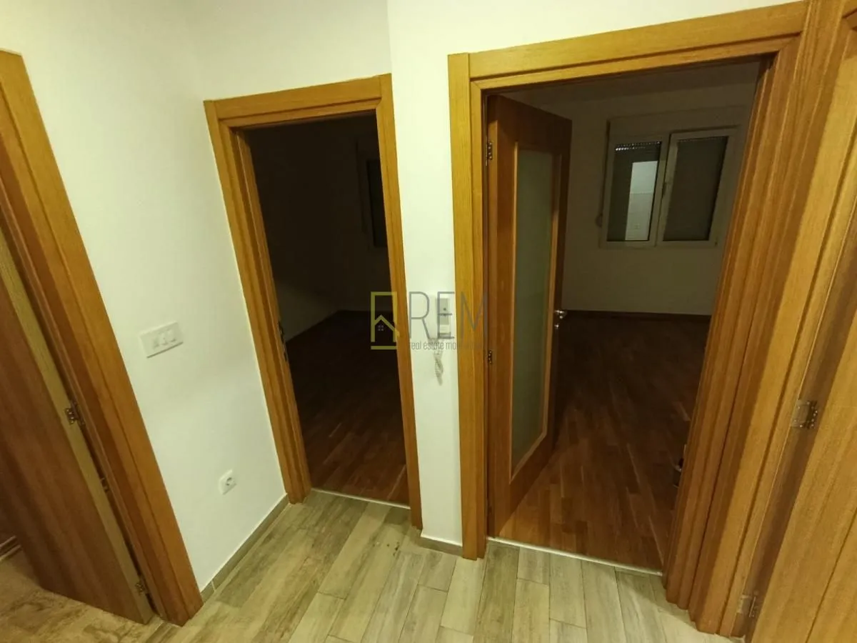 Prodaja, jednosoban stan, 43m², Blok 9, Podgorica