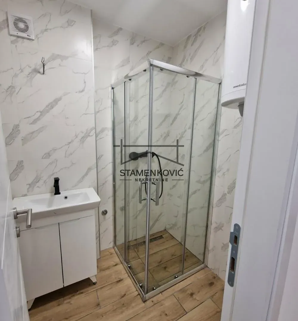 Prodaja, trosoban stan, 73m², Rotkvarija, Novi Sad Sve Podlokacije