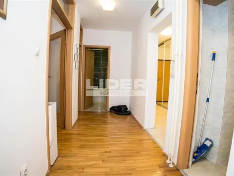 Prodaja, trosoban stan, 69m², Čukarica, Beograd - image 12