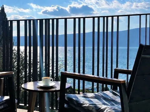 Rent, one bedroom apartment, 50m², Tivat, Crna Gora - image 1