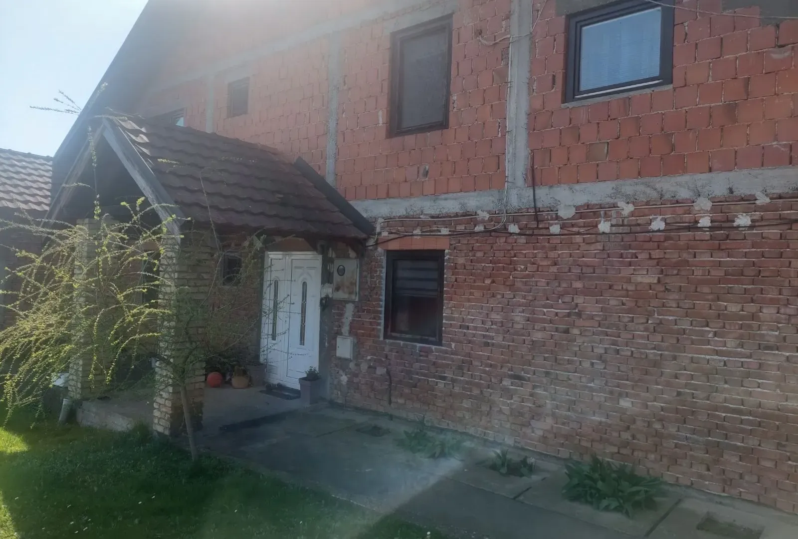 Prodaja, kuća, 366m², Klupci, Loznica