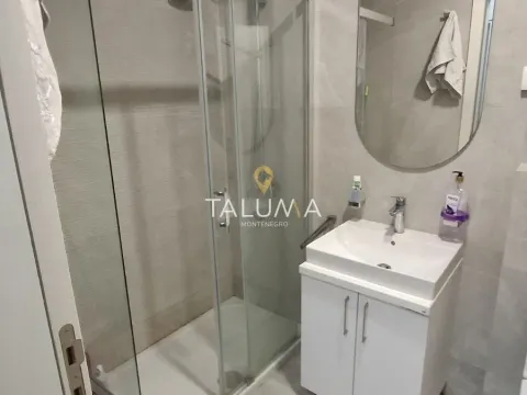 Izdavanje, jednosoban stan, 50m², City Kvart, Podgorica - image 6