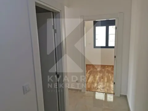 Rent, one bedroom apartment, 50m², Zagorič, Podgorica - image 10