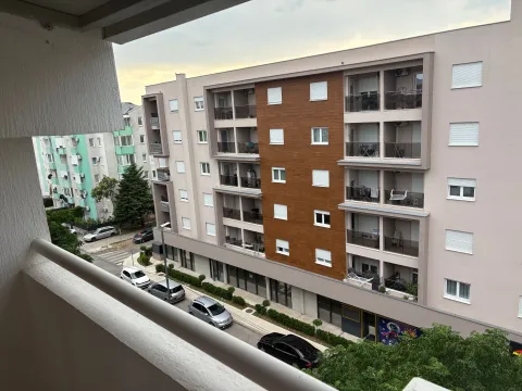 Rent, three bedroom apartment, 60m², Stari Aerodrom, Podgorica - image 9