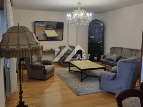 Izdavanje, trosoban stan, 105m², Novi Sad Sve Podlokacije, Novi Sad